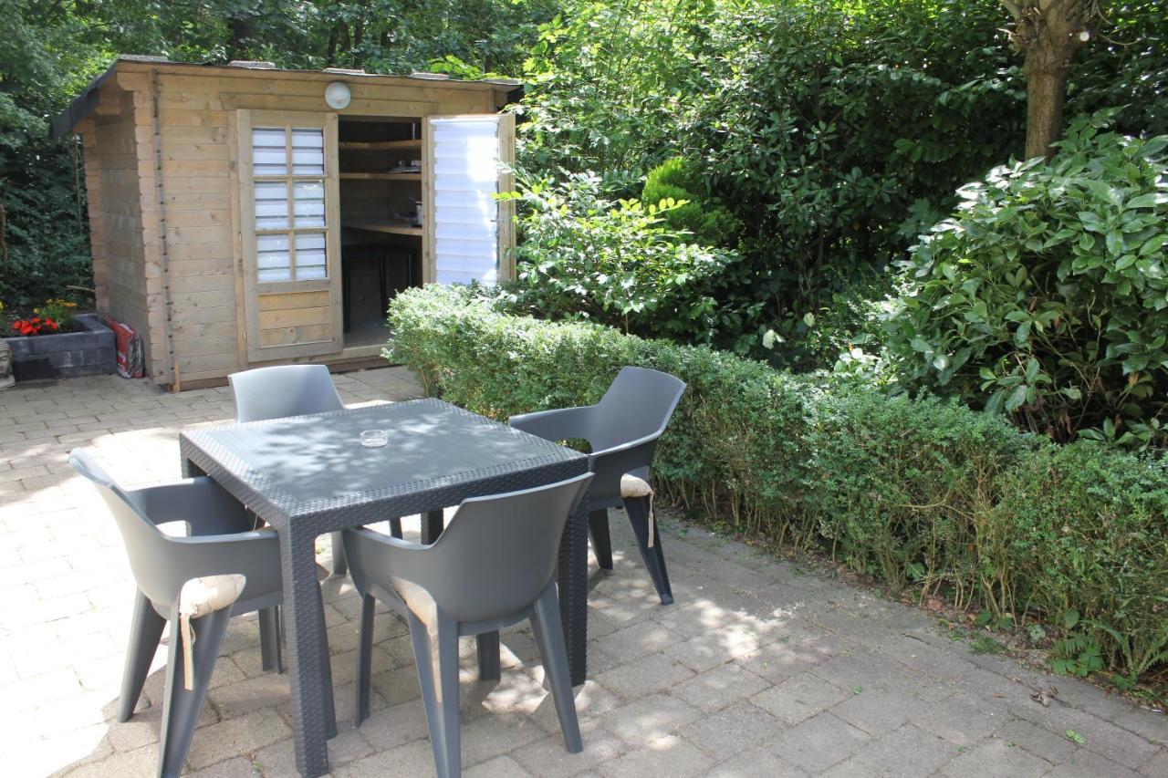 Sfeervolle Chalet Met Terras, H14 De Veldkamp, Epe, Voor 4 Personen Villa Kültér fotó