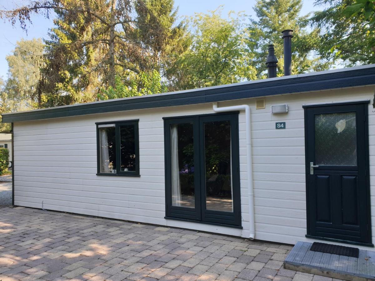 Sfeervolle Chalet Met Terras, H14 De Veldkamp, Epe, Voor 4 Personen Villa Kültér fotó