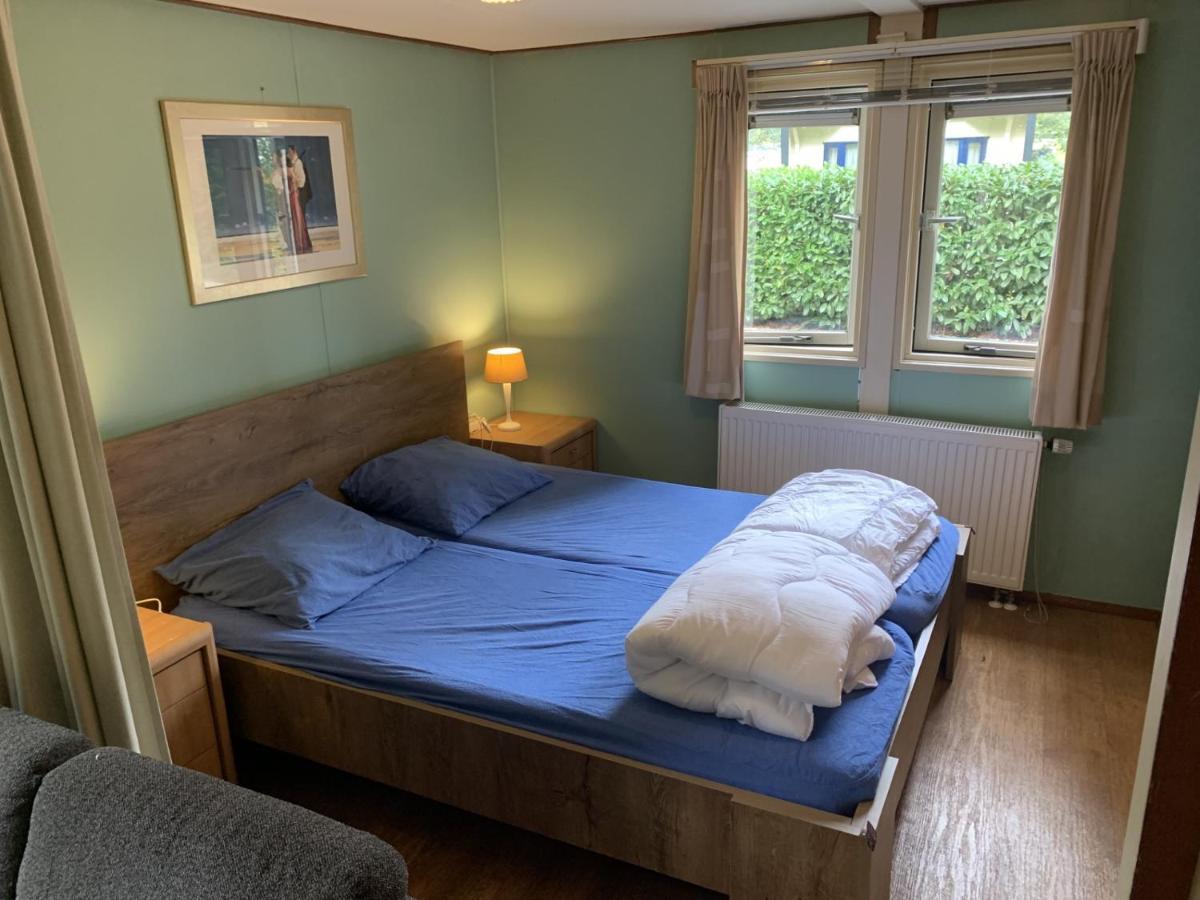Sfeervolle Chalet Met Terras, H14 De Veldkamp, Epe, Voor 4 Personen Villa Kültér fotó